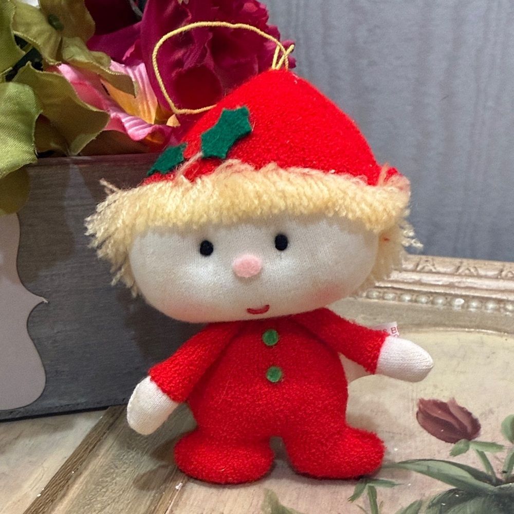 Vintage RUSS Berrie Christmas Elf Cloth Plush Ornament